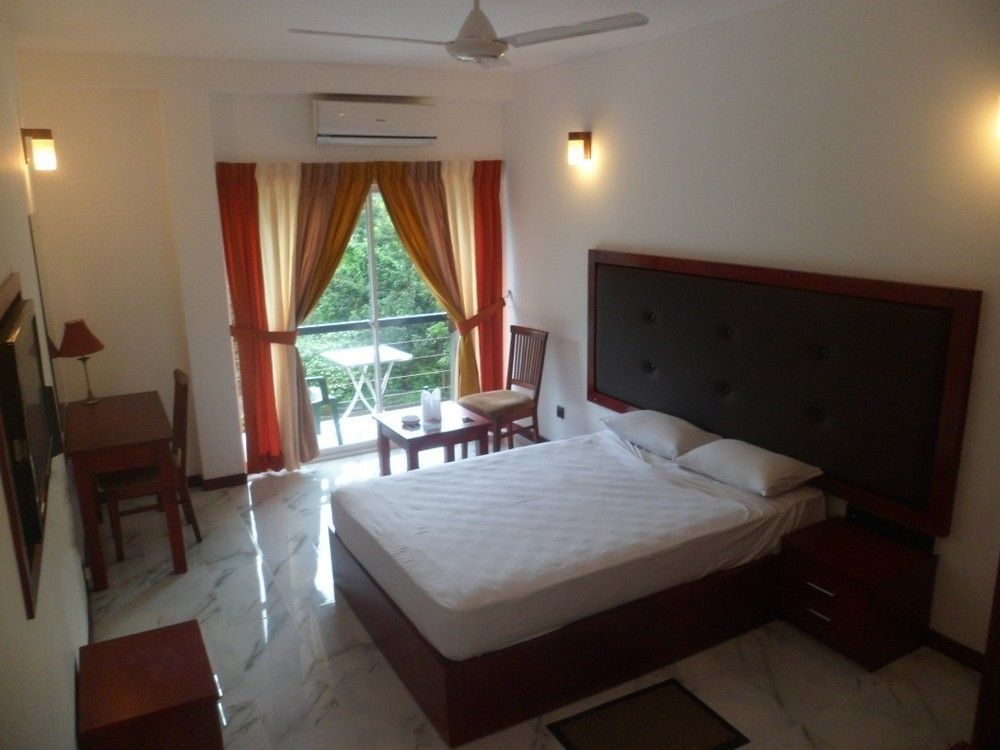 Milano Grand Hotel Dambulla Exterior photo